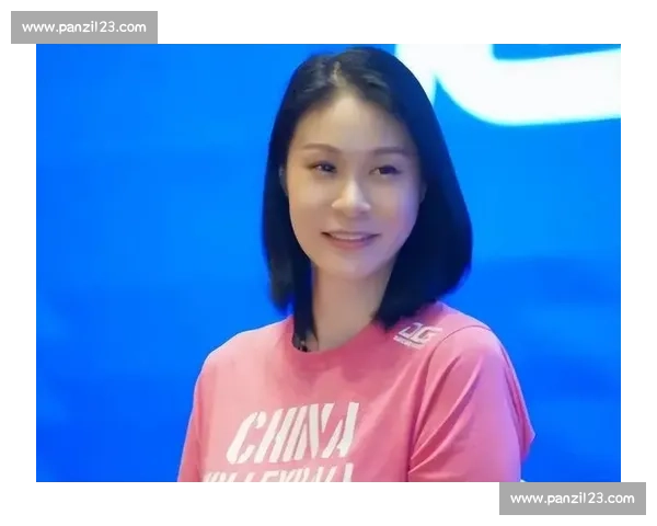 赵蕊蕊 17 岁青涩照曝光！从接应到副攻的蜕变见证中国女排黄金一代