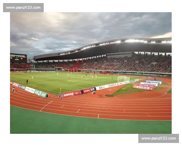 足球与舞蹈的完美碰撞!辽宁铁人啦啦队丝滑转场视频引爆社媒 足球与舞蹈的完美碰撞!辽宁铁人啦啦队丝滑转场视频引爆社媒