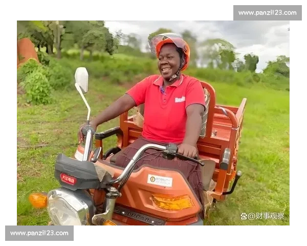 希尔德中国行骑上 国民神车！三蹦子载着 NBA 球星逛遍古城烟火气