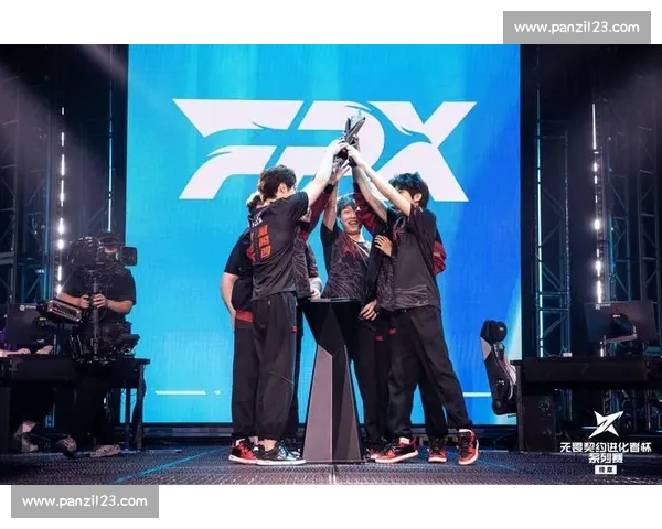 洲际赛终章！XX战队夺冠，但这场比赛的争议从未停止！