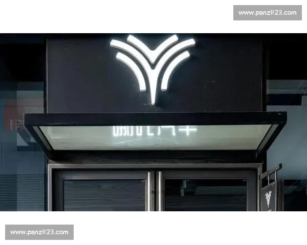 突发状况频出,赛事方危机公关成摆设,谁来为这场闹剧买单 突发状况频出,赛事方危机公关成摆设,谁来为这场闹剧买单