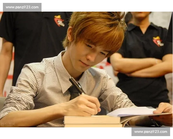 郭敬明的创作之路与时代文学审美变迁的深度探讨 郭敬明的创作之路与时代文学审美变迁的深度探讨